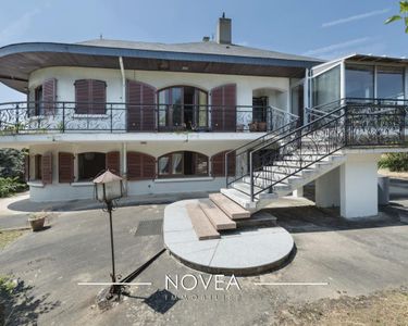 Maison 795 000 € - 550 m²