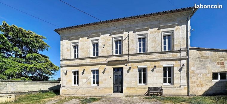 Maison 6 pièces 240 m²