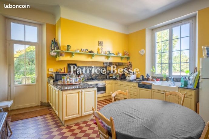 Maison 14 pièces 496 m² — 11