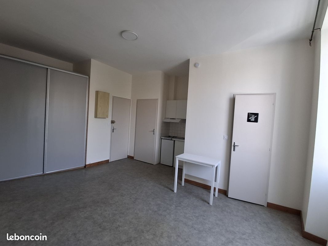 Appartement 1 pièce 24 m² · à Bressuire · 24 m² · 358 €