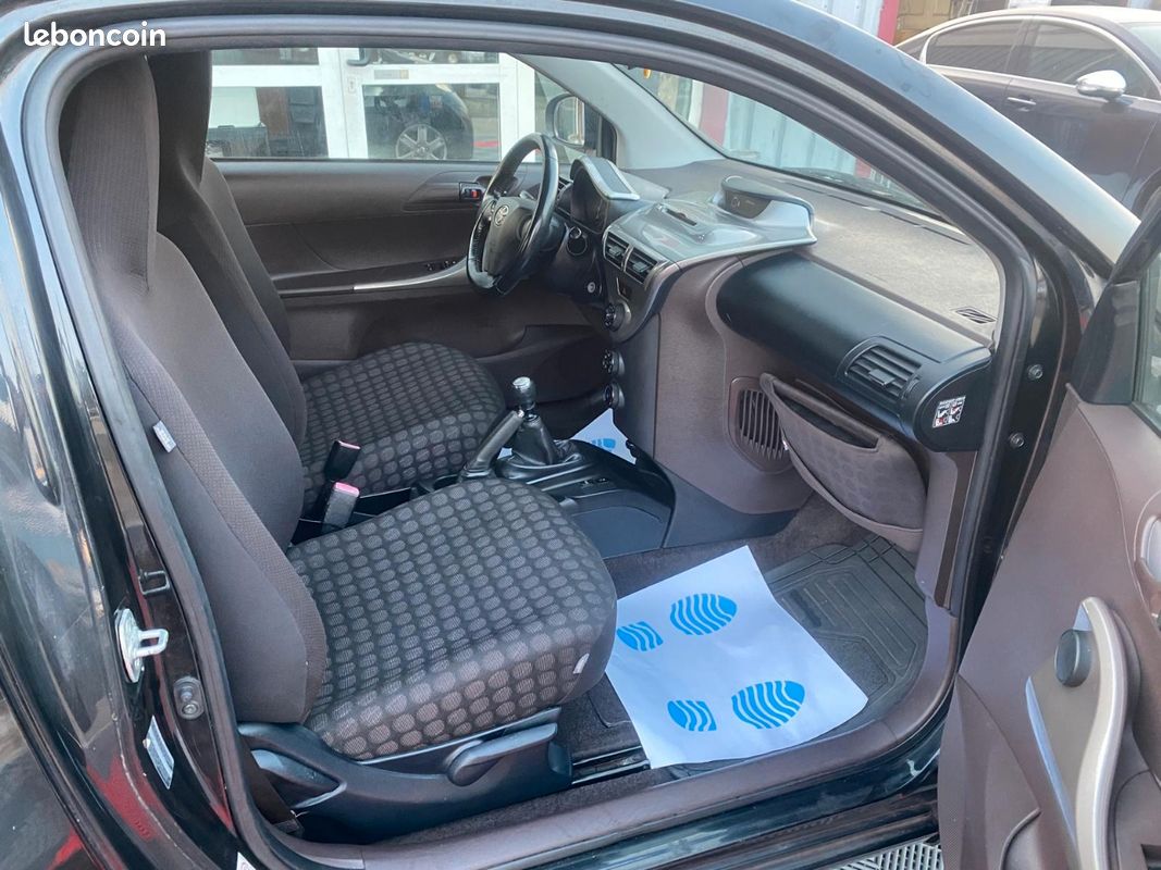 Toyota IQ 1.0 VVTI 68 CH RÉVISÉ ET GARANTIE FACILITÉ PAIEMENT 3X4X (image 6)
