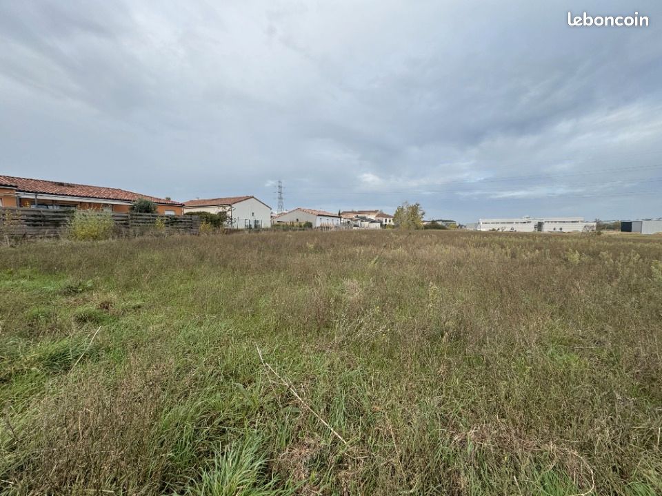 Terrain 410 m² · à Sainte-Foy-d'Aigrefeuille · 124 900 €