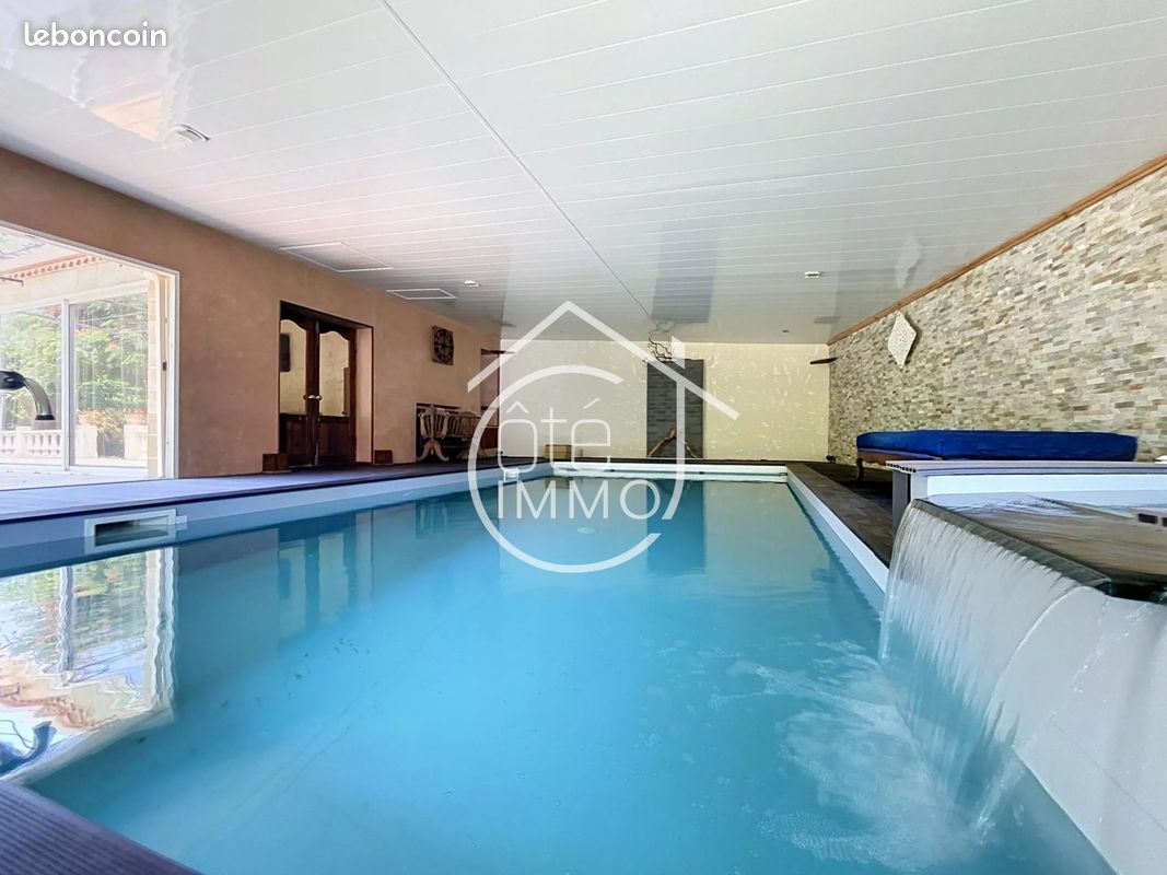 Propriété 8 pièces 385 m² (image 6)