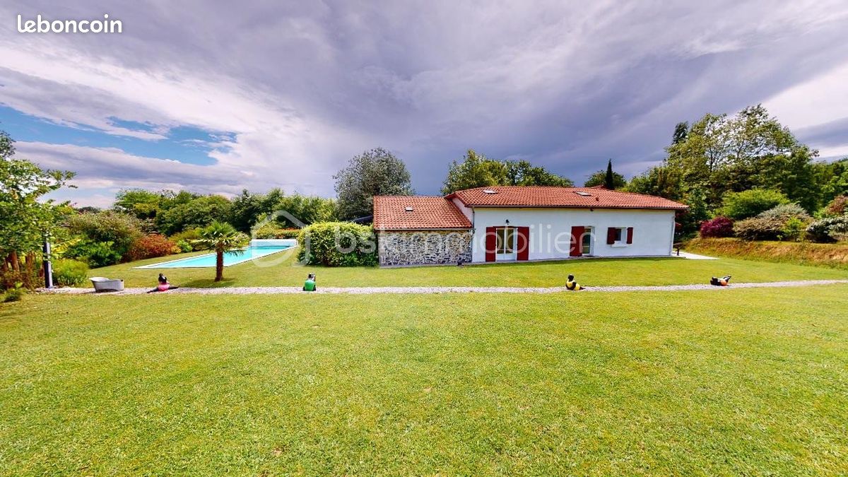 Maison 7 pièces 180 m² - Luxe-Sumberraute 64120 (image principale 1)