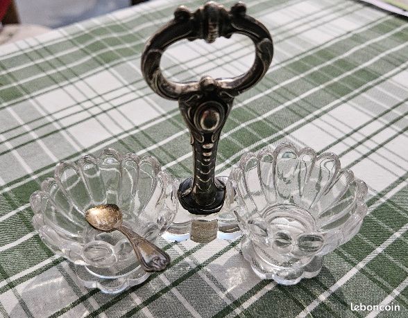Salières En Verre Et Métal Argenté – Vintage 1920-1949 – Avec Cuillères – Très Bon état