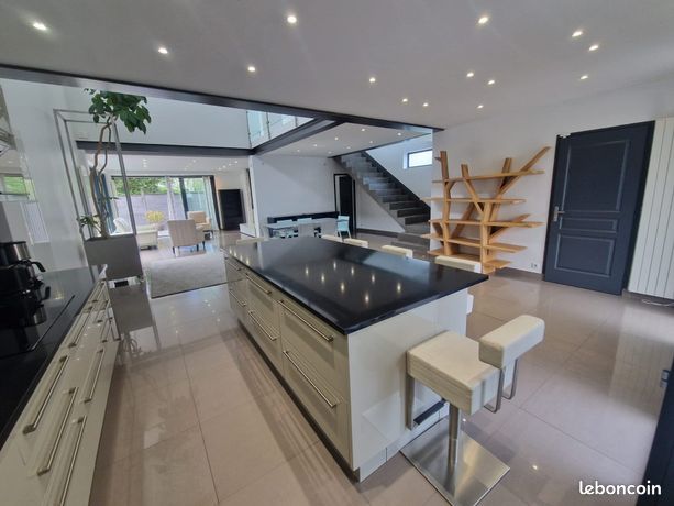 Maison a louer houilles - 6 pièce(s) - 185 m2 - Surfyn