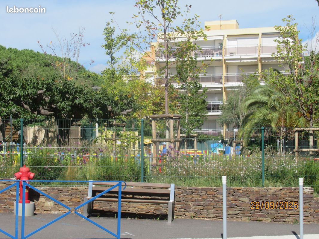 Appartement 1 pièce 25 m² · à Cavalaire-sur-Mer · 24,5 m² · 600 €/mois