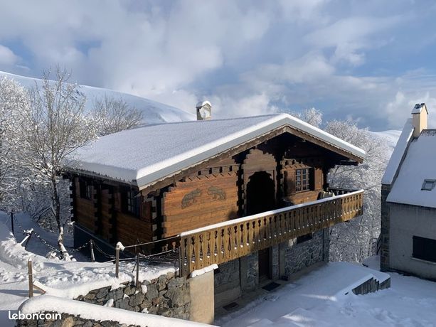 Chalet skis aux pieds 10 couchages – Fort rendement locatif – Pla d’Adet - 399900