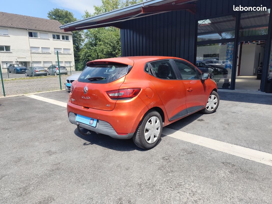 Renault clio 1.5 dci 75 cv zen (image 2)