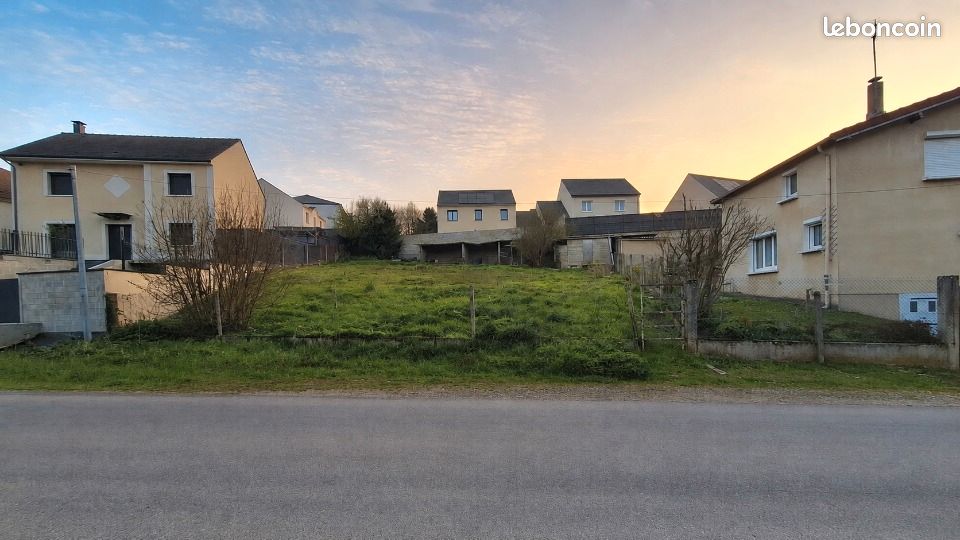 Terrain 593 m² · à Nanteuil-lès-Meaux · 164 000 €