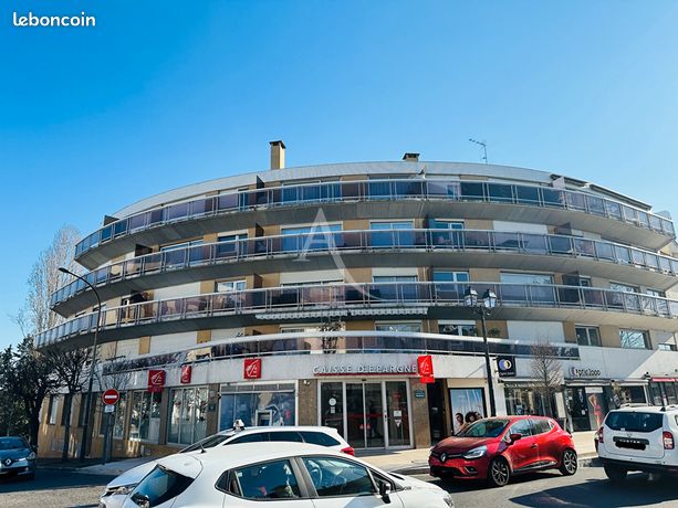 Parking/box MONTGERON