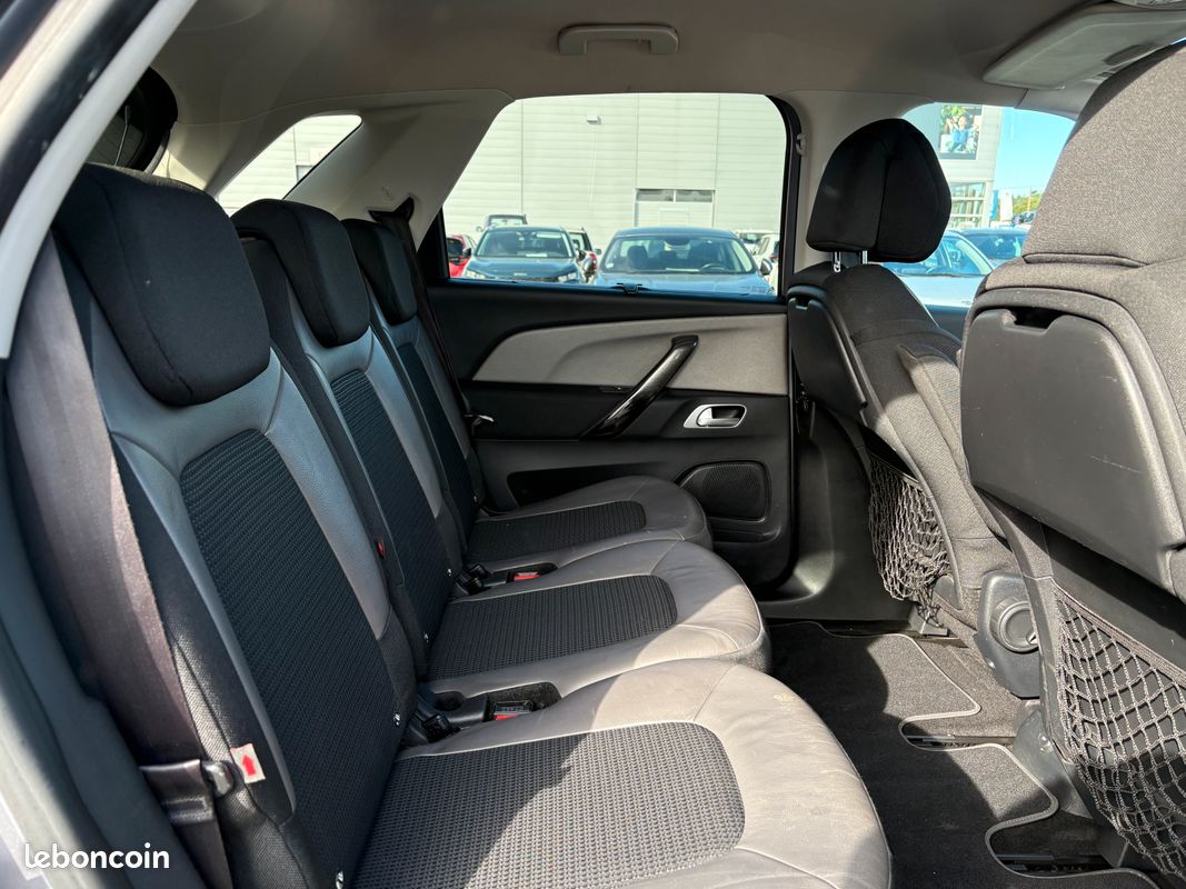 Citroen C4 PICASSO 1.6 BLUE HDI 120CH SHINE EAT6 KIT DISTRI NEUF+CAMÉRA +ATTELAGE GTIE 3 MOIS (image 3)