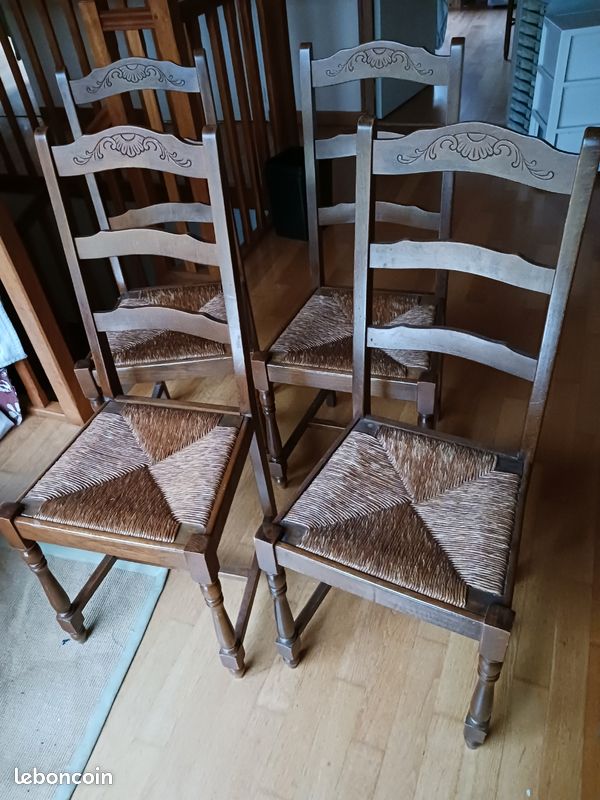 Lot 4 chaises bois (image 1)