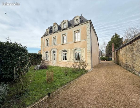 Propriété 10 pièces 300 m²