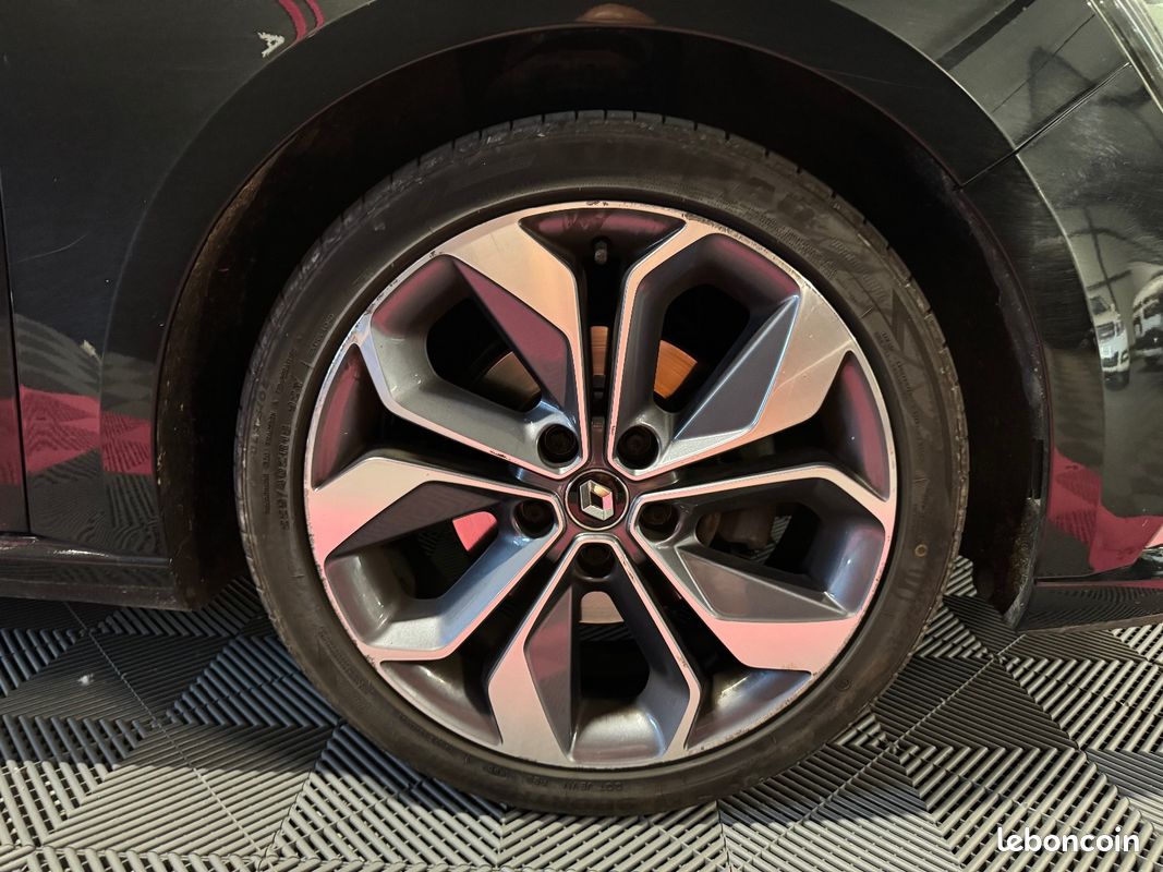 RENAULT MEGANE IV BERLINE dCi 130 GTline / ENTRETIEN A JOUR / CAMERA DE RECUL / MOTEUR A CHAINE (image 17)