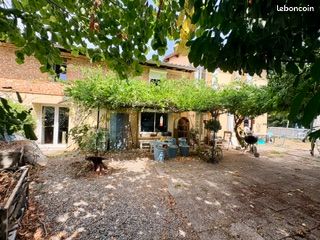 Maison 5 pièces 147 m² · à Saint-Geniès-Bellevue · 147 m² · 1 146 €/mois
