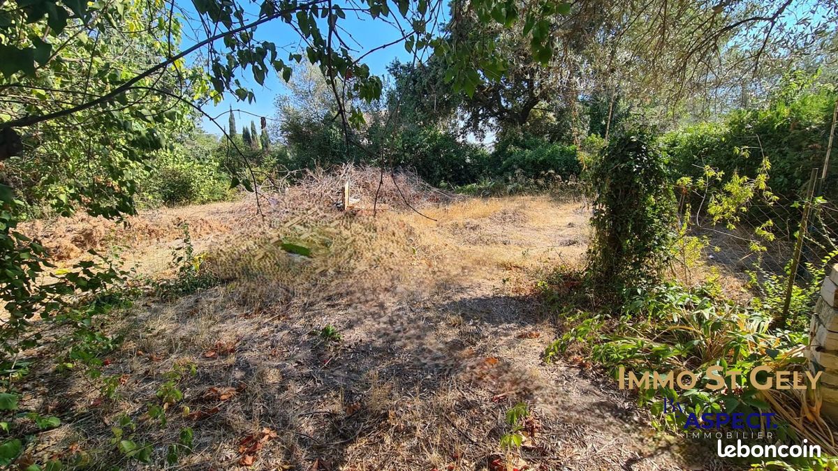 Terrain 643 m² · à Saint-Vincent-de-Barbeyrargues · 643 m² · 262 000 €