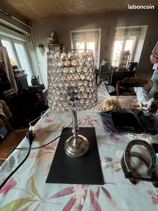 Superbe Lampe de Table Style Cristal – Illuminez votre Intérieur avec Élégance (image 3)