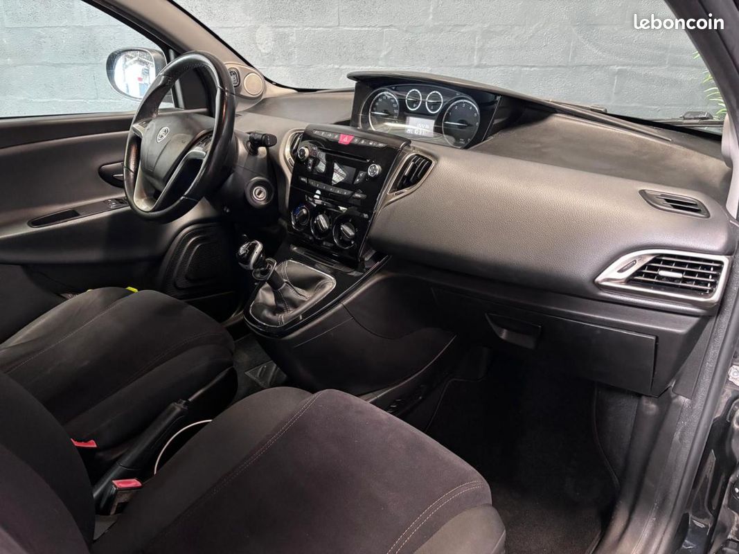 LANCIA YPSILON 1.2 69CH FINITION Elefantino Pack - GARANTIE 6 MOIS MINIMUM (image 12)