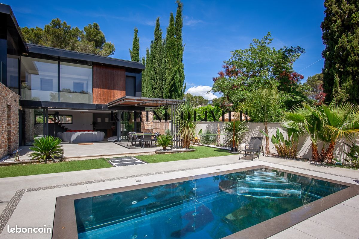 Maison 6 pièces 195 m² · à Ventabren · 195 m² · 1 150 000 €