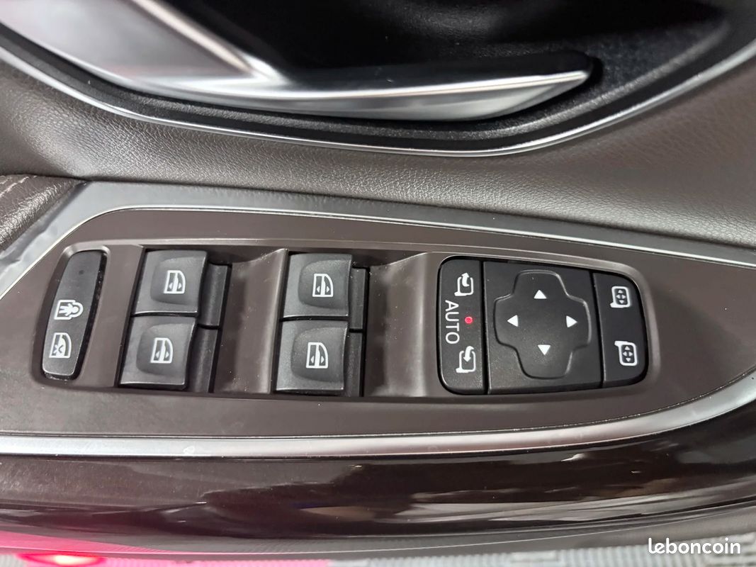 Renault ESPACE V 1.6 DCi Zen - Sièges chauffant x massant (image 16)