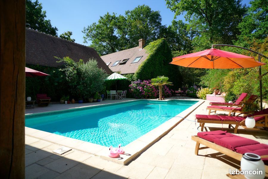 Maison 8 pièces 243 m² · à Saint-Martin-d'Auxigny · 243 m² · 550 000 €