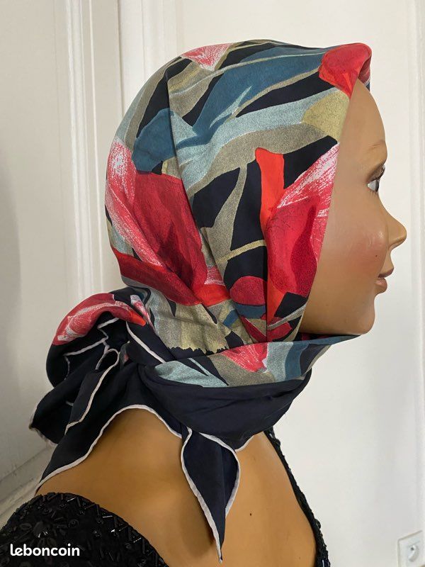 Foulard Carré Vintage En Soie Twill - Motifs Géométriques Multicolores, Largeur 68 Cm, Fini Roulotté Main, Parfait Pour Accessoiriser