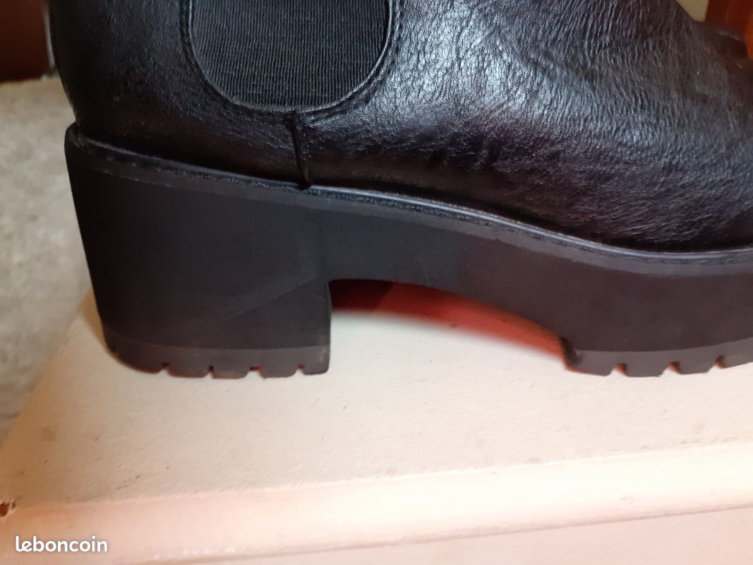 2 paires de bottines noir 1 paire compensées, 1 paire plates (image 3)