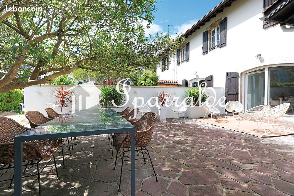 Parking 3 pièces 63 m² · à Hendaye · 63 m² · 347 000 €