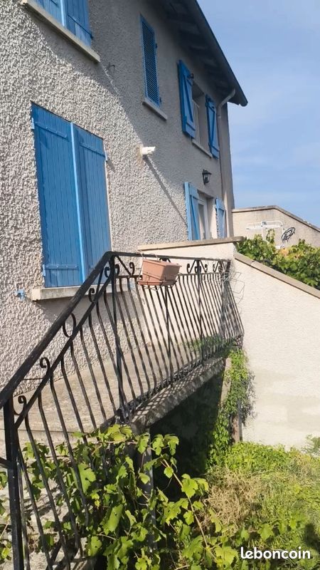 Maison 4 pièces 93 m² · à Villemontais · 93 m² · 790 €/mois