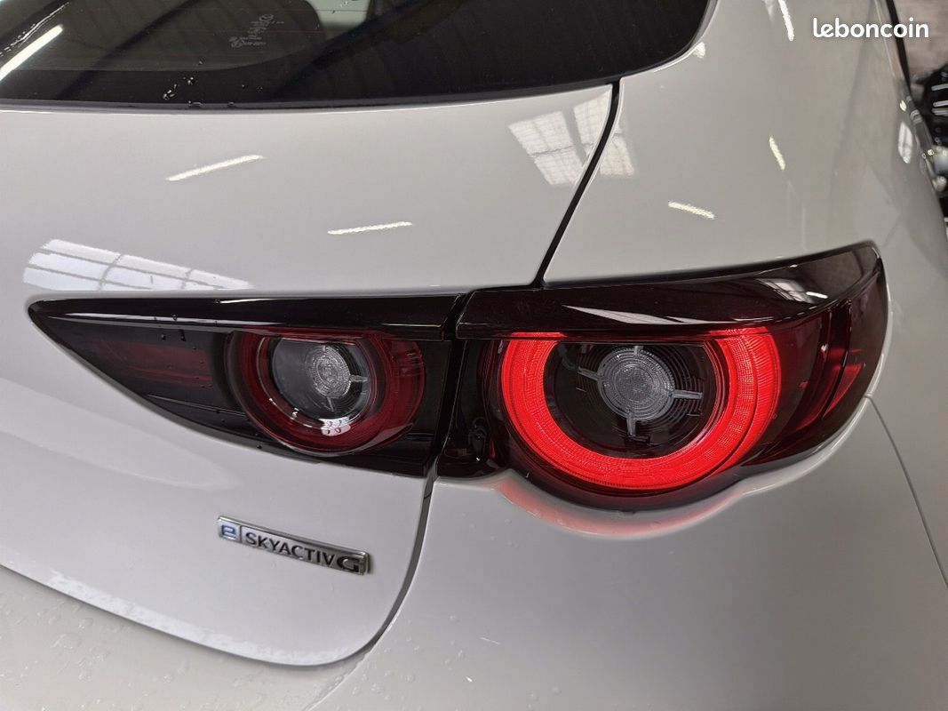 MAZDA Mazda3 5 portes 2.0L e-SKYACTIV-G M Hybrid 122 ch BVM6 Prime-Line (image 30)
