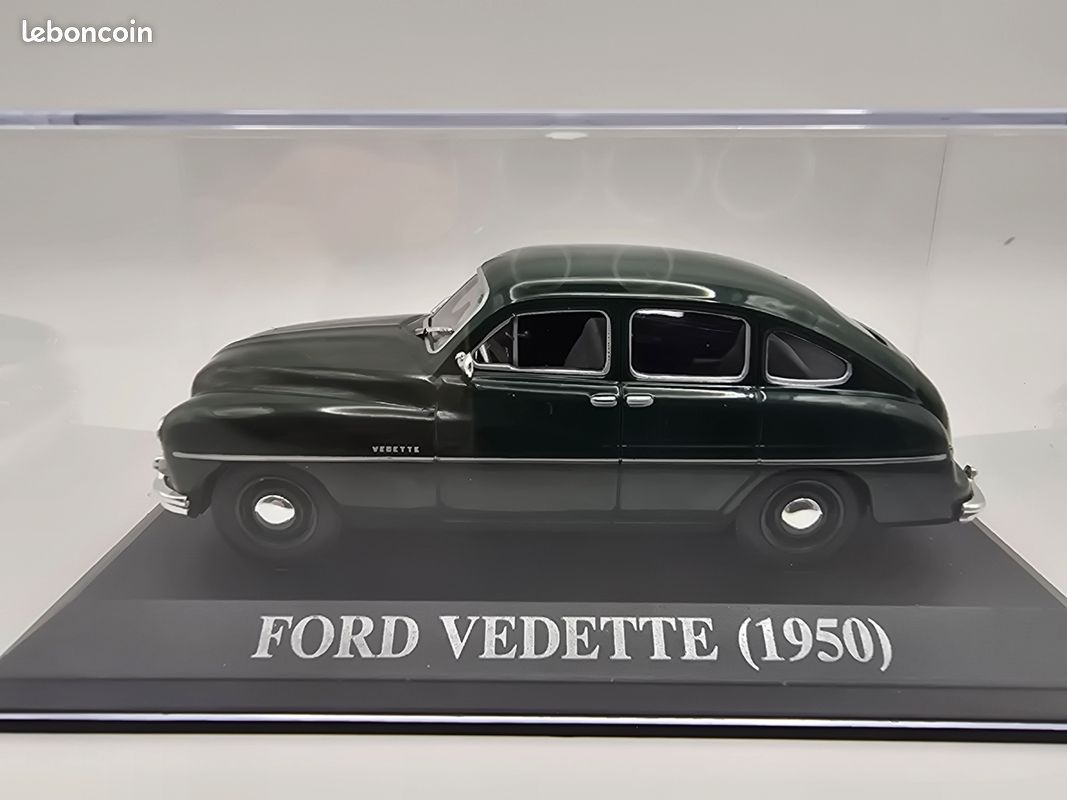 FRD1 VOITURE UNIVERSAL HOBBIES NOSTALGIE 1/43 : FORD vedette V8 1954