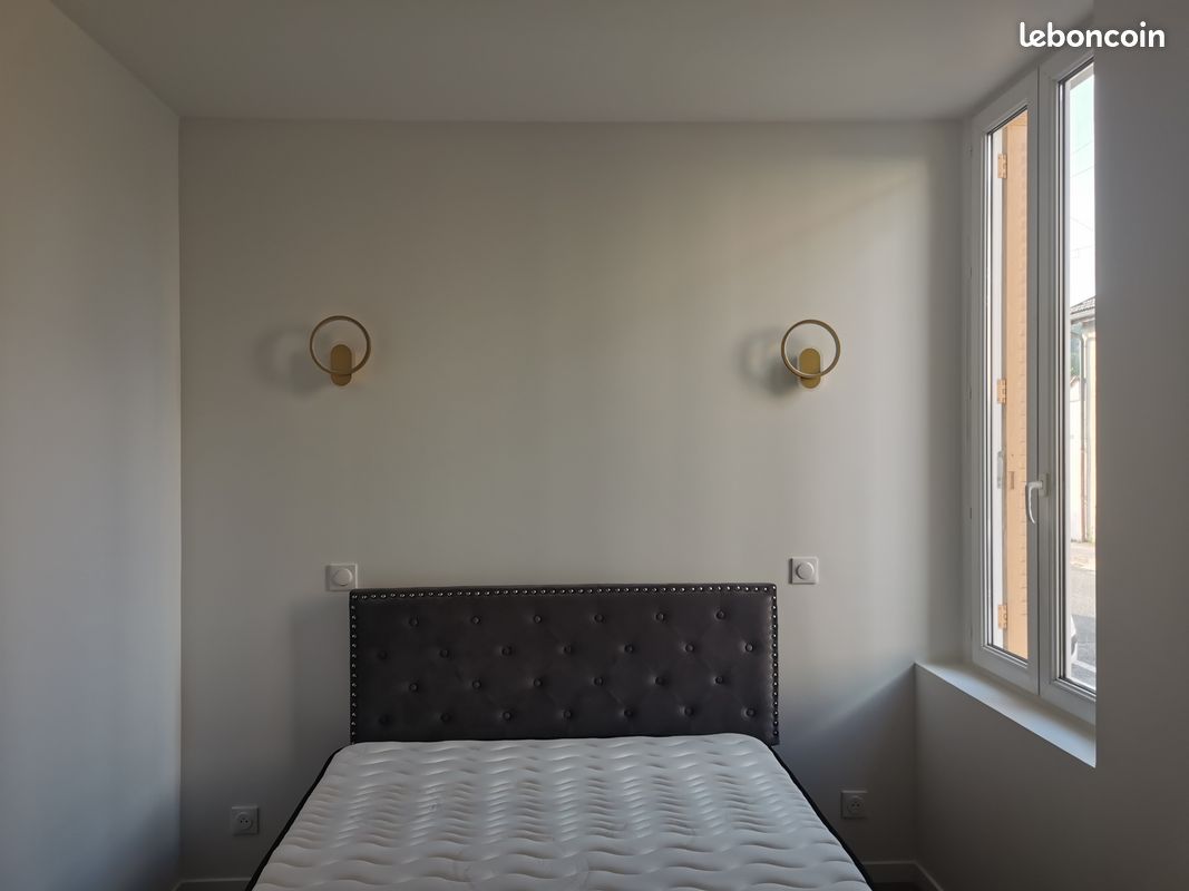 Appartement 52 m² entièrement rénové avec parking à Oyonnax (image 3)