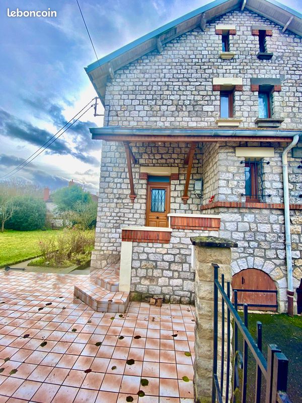 Maison 5 pièces 87 m² · à Bagneaux-sur-Loing · 87 m² · 170 000 €