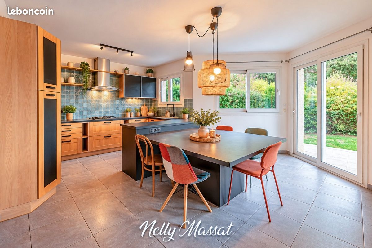 Maison 8 pièces 245 m² à Saint-Alban-Leysse
