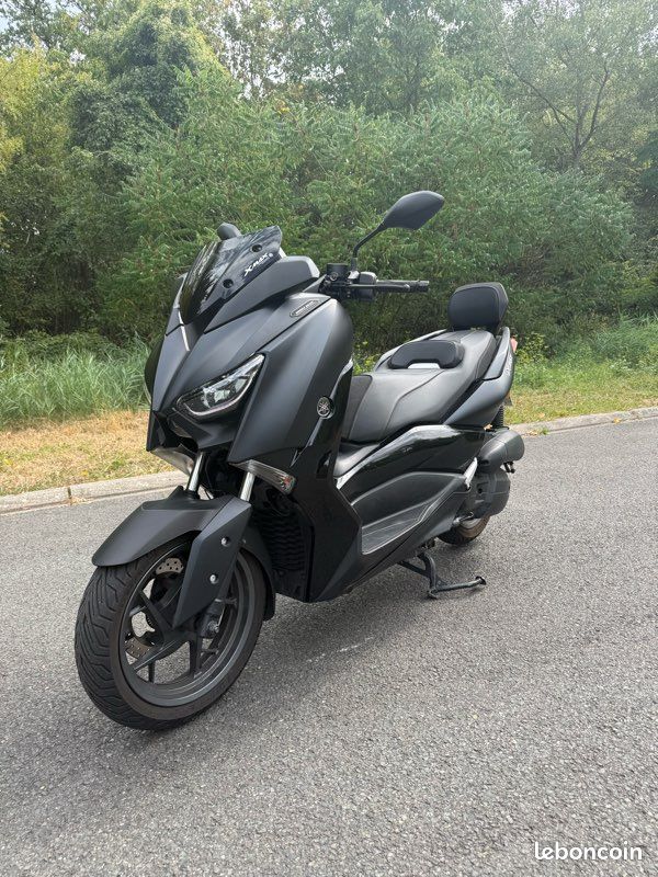 Xmax 125 (image 2)
