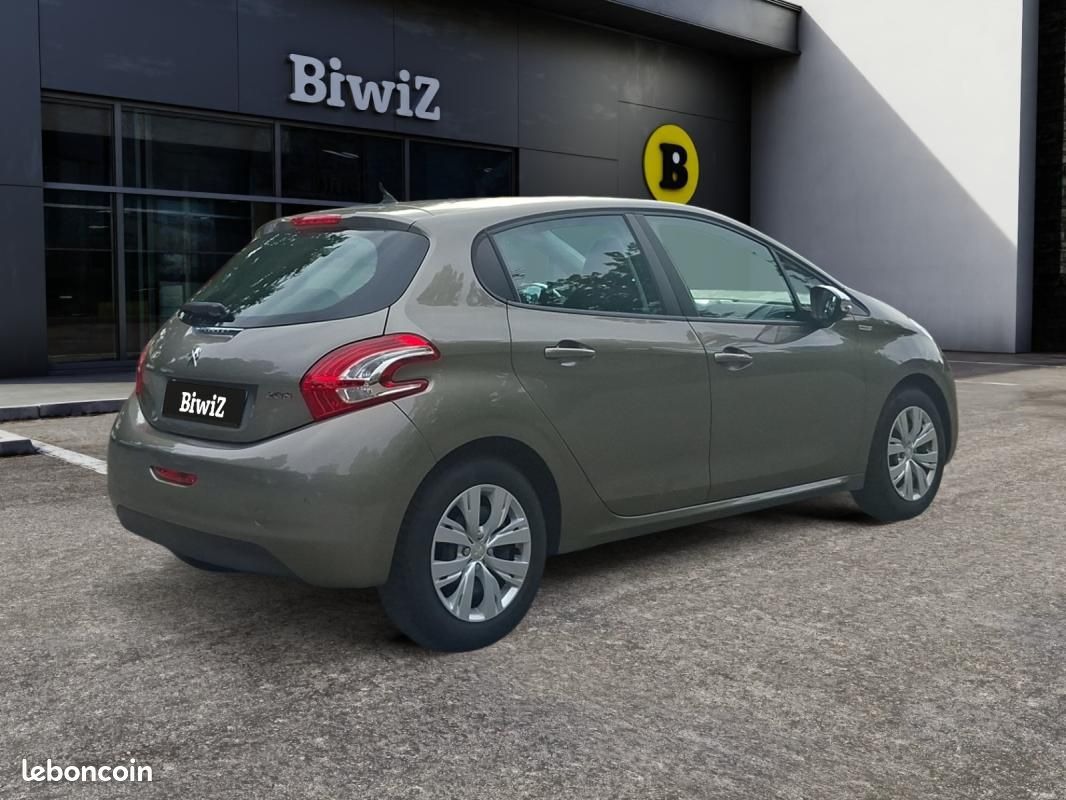 Peugeot 208 1.2 Vti 80 ch Urban Soul /Distri ok/Suivi complet entretiens/2eme main (image 5)