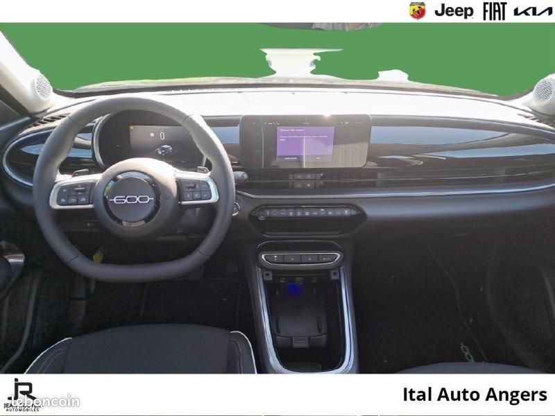Fiat 600 1.2 Hybrid 100ch Pack Confort & Style DCT6 (image 8)