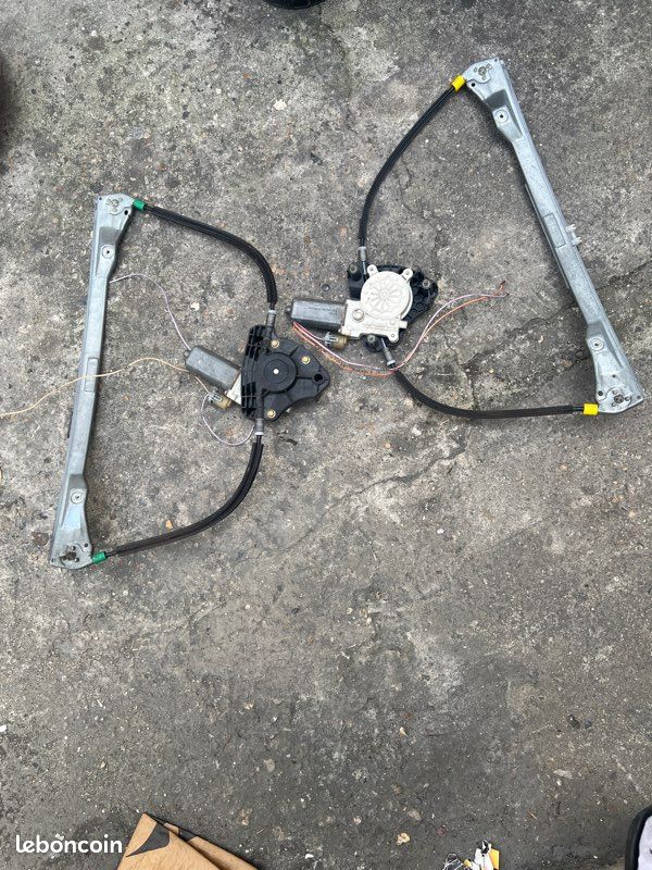 Leve Vitre Avant Gauche Renault Clio 2 7700842247