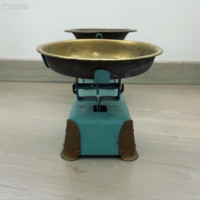 Petite balance de ménage non poinçonnée vintage (image 7)