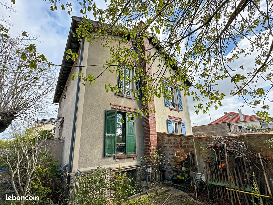 Maison 5 pièces 70 m² · à Poissy · 70 m² · 299 000 €