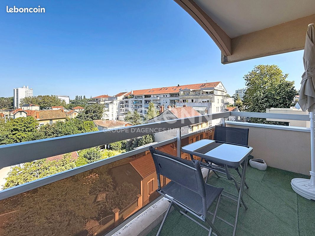 Appartement 2 pièces 50 m² · à Bron · 50 m² · 205 000 €