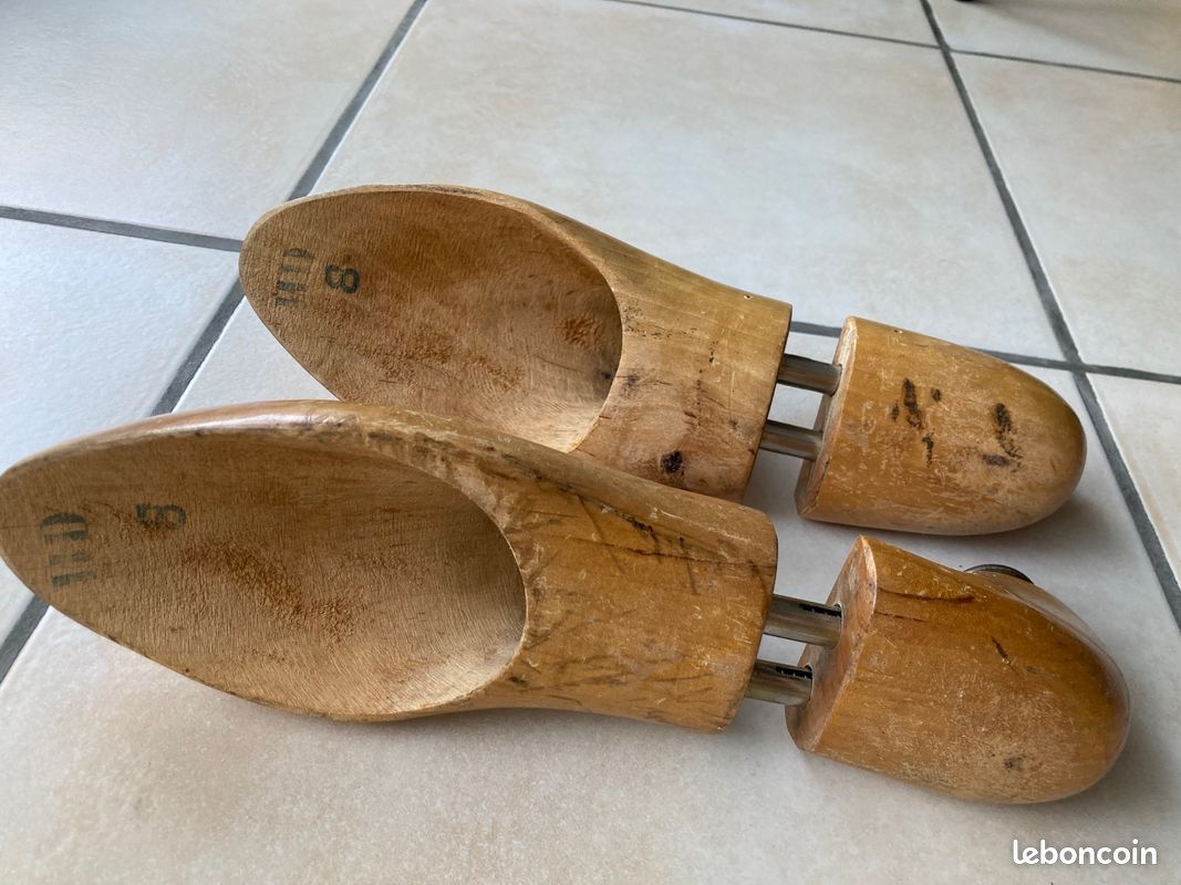 N°4 ANCIENNE PAIRE DE CHAUSSURES ENFANT ANNEES 1960 EN BOITE TAILLE 23, RETRO