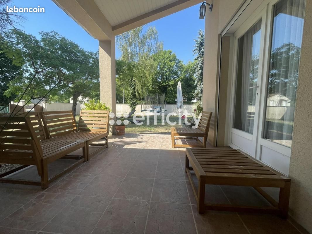 Maison 6 pièces 144 m² · à Aigre · 144 m² · 199 000 €