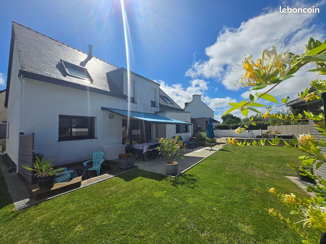 Maison 8 pièces 168 m² · à Locoal-Mendon · 168 m² · 519 498 €