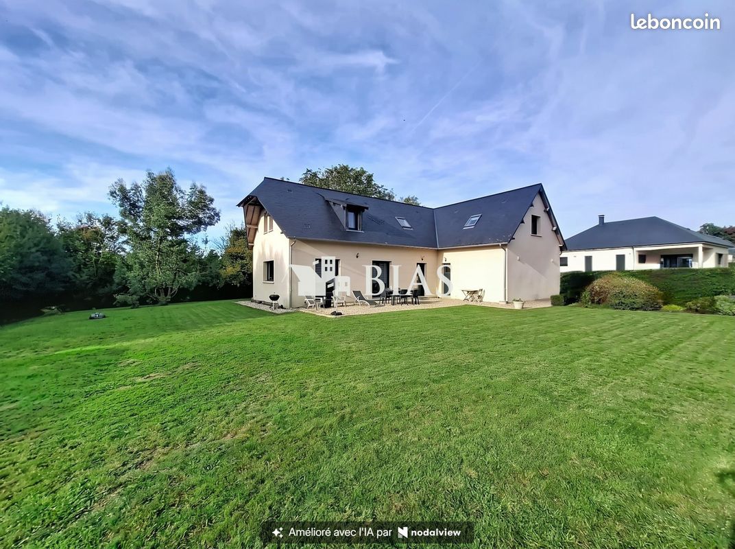 Maison 6 pièces 142 m² · à Surville · 142 m² · 498 000 €