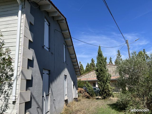 Maison 10 pièces 314 m² · à Sablons · 314 m² · 145 000 €
