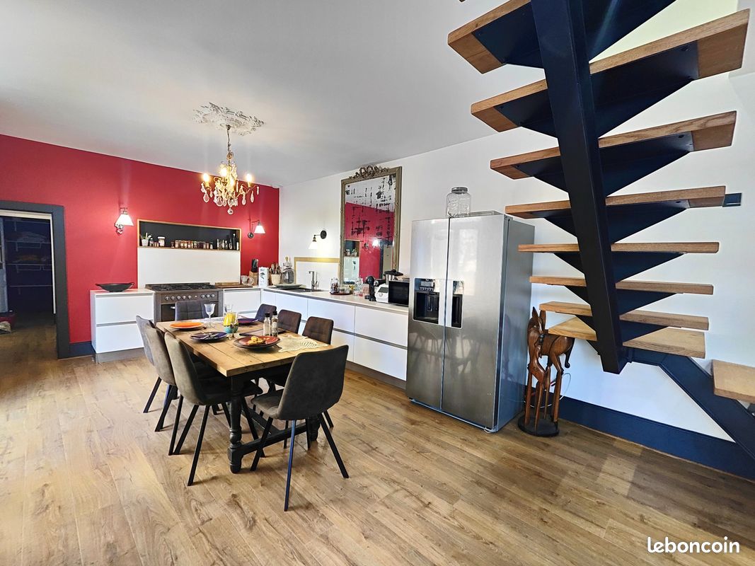 Maison 7 pièces 202 m² · à Saint-Rambert-d'Albon · 202 m² · 395 000 €