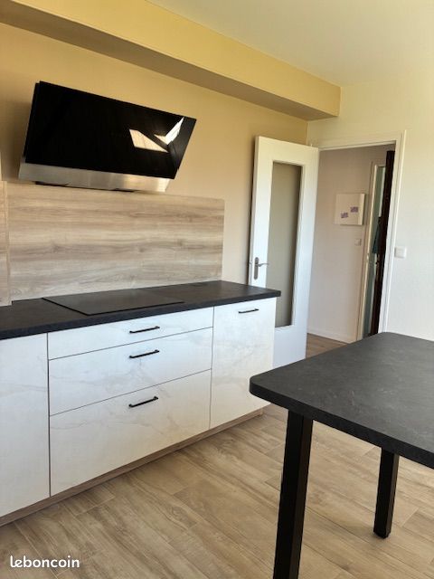 Appartement 5 pièces 97 m² · à Guingamp · 97 m² · 820 €/mois