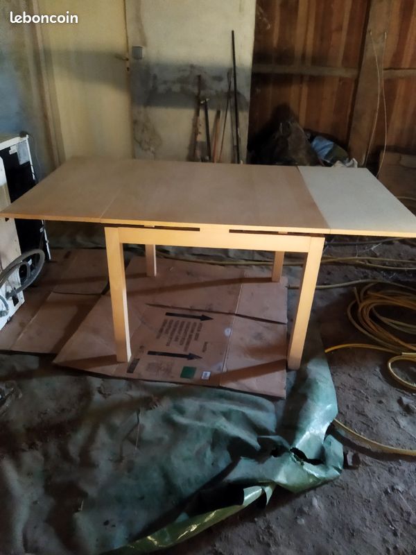 Table de séjour (image 2)
